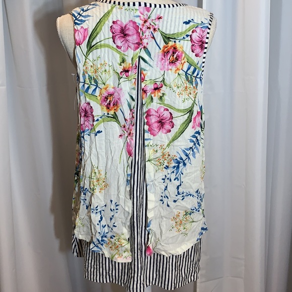 New! Wallpapher Floral and Striped Tank Top - Picture 4 of 7